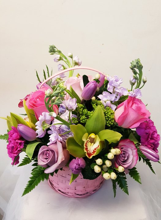 Doña Rosita coral and cream rose arrangement