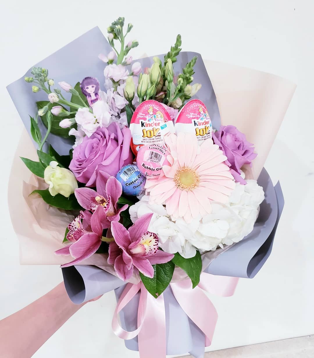 Flower Pop colorful bouquet with gerbera and daisies